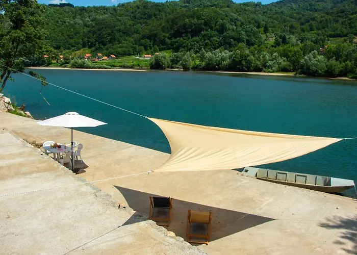 Drinska Kucica 펜션