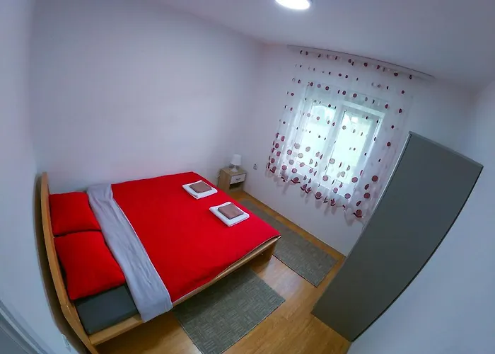 Drinska Kucica 펜션 Ljubovija